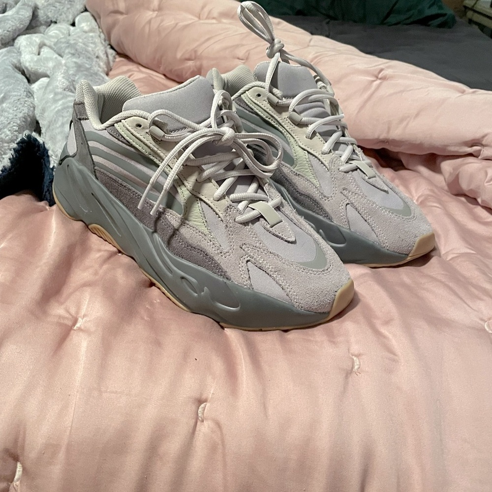 Yeezy 700